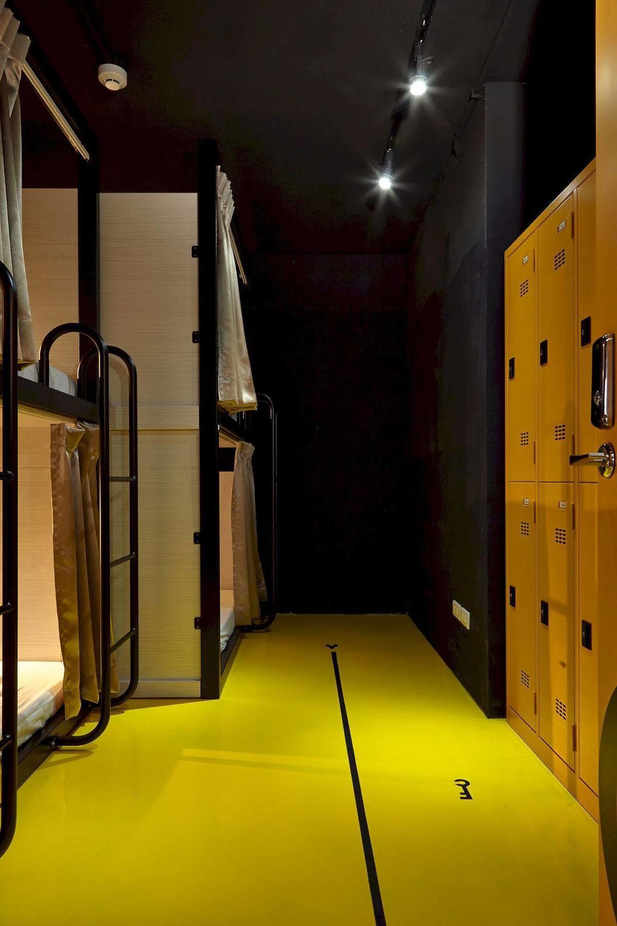 Here X There Hostel Taipei Main Station Экстерьер фото