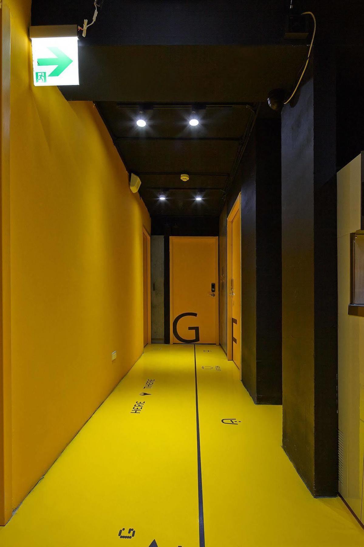 Here X There Hostel Taipei Main Station Экстерьер фото